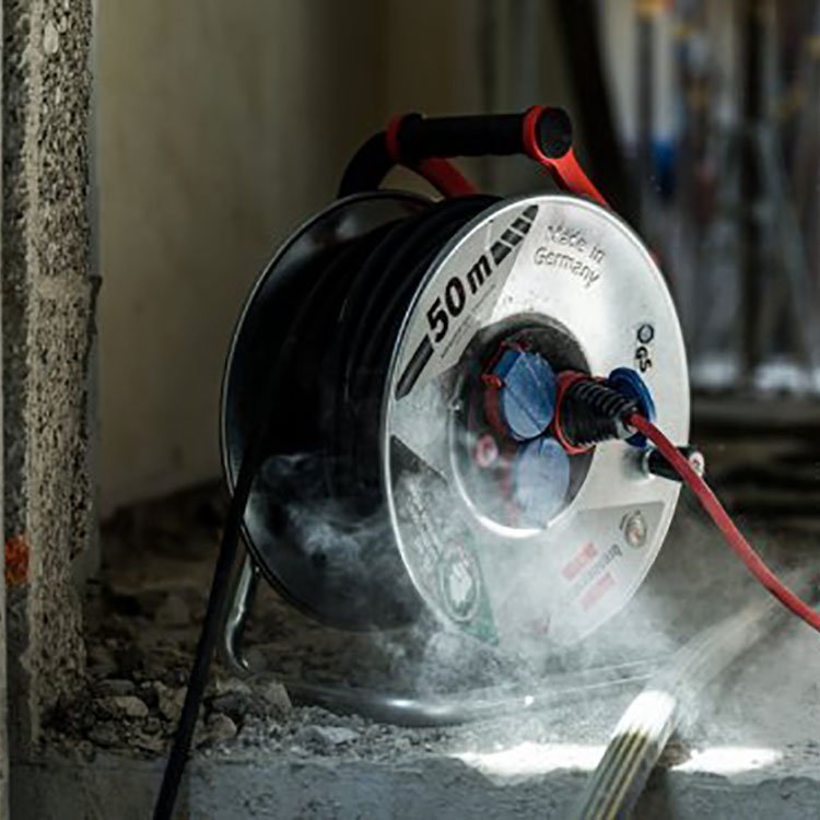 德國Brennenstuhl Garant S 戶外防水電線盤繞線器，德標